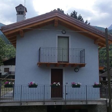 Casa Vacanze Chez Sapin Fenis Habitación foto